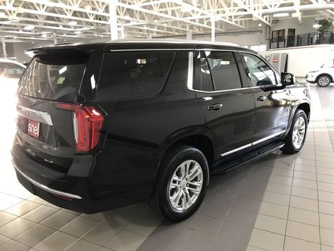 Used 2023 GMC Yukon SLT w/ SLT Luxury Package image 6