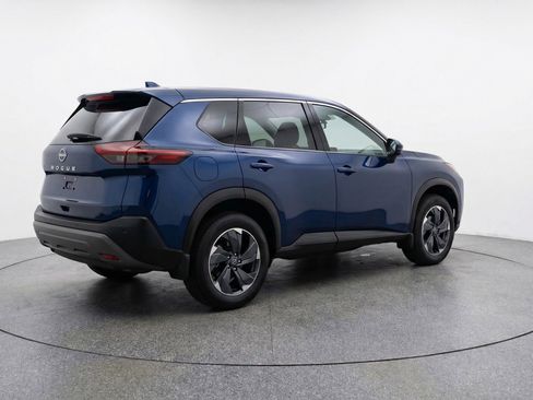 Used 2025 Nissan Rogue SV image 9