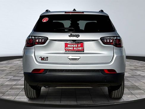 New 2026 Jeep Compass Latitude image 5