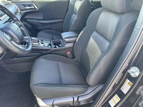 Used 2024 Mitsubishi Outlander ES image 27