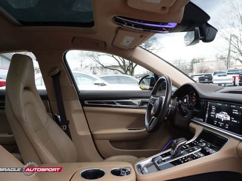 Used 2017 Porsche Panamera 4S image 31