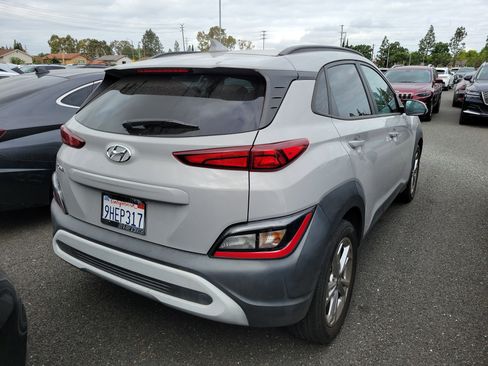 Used 2023 Hyundai Kona SEL w/ Cargo Package FWD image 5