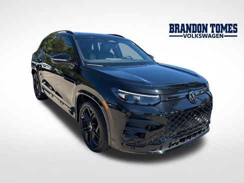 Used 2026 Volkswagen Tiguan SE R-Line FWD image 1