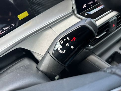 New 2026 Volkswagen Tiguan SE R-Line AWD/4WD image 12