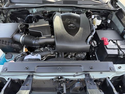 Certified 2023 Toyota Tacoma TRD Sport AWD/4WD image 30