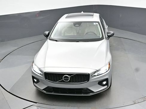 Used 2025 Volvo S60 B5 Plus AWD/4WD image 53