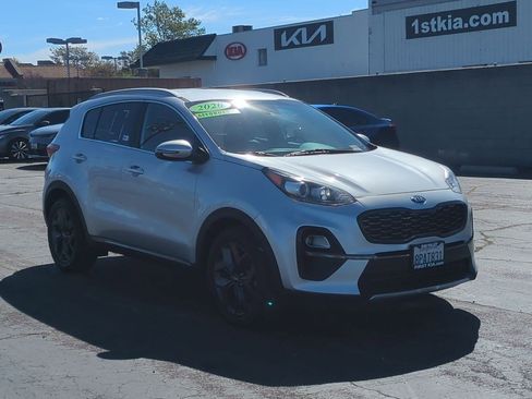 Used 2020 Kia Sportage S image 3