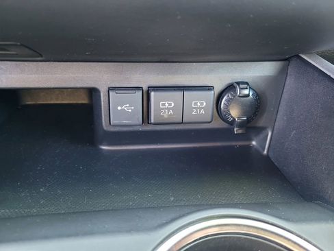 Used 2021 Toyota Highlander XSE image 17