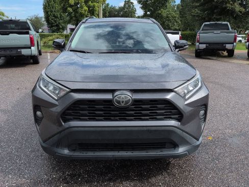 Used 2021 Toyota RAV4 XLE w/ Convenience Package FWD image 9