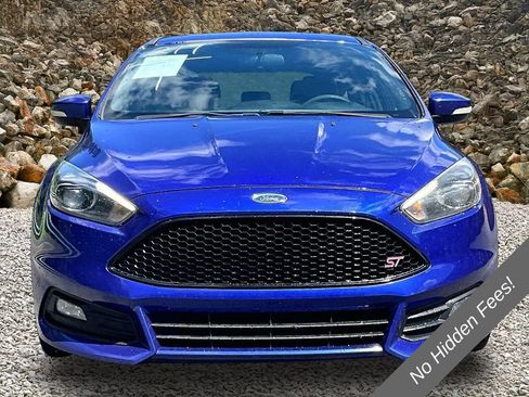 Used 2015 Ford Focus ST w/ Equipment Group 402A FWD image 2