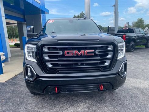 Used 2021 GMC Sierra 1500 AT4 w/ Technology Package AWD/4WD image 7