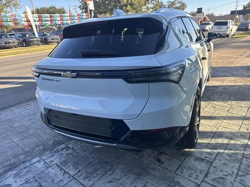 New 2026 Chevrolet Equinox EV LT image 16