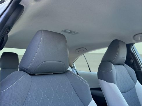 Used 2020 Toyota Corolla LE FWD image 17