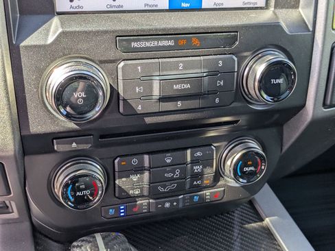 Used 2018 Ford F150 Raptor w/ Equipment Group 802A Luxury AWD/4WD image 25