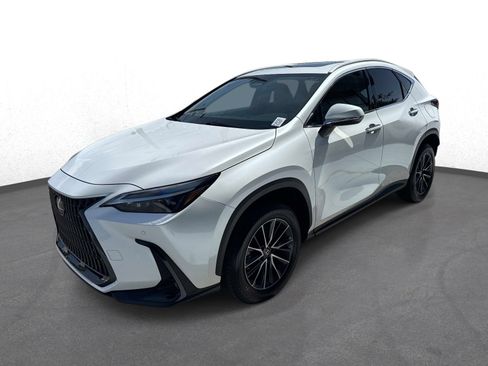 Used 2025 Lexus NX 250 FWD w/ Towing Package (2000 Lbs) image 7