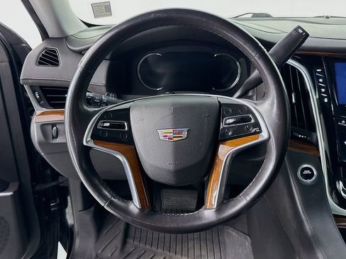 Used 2018 Cadillac Escalade 4WD image 11