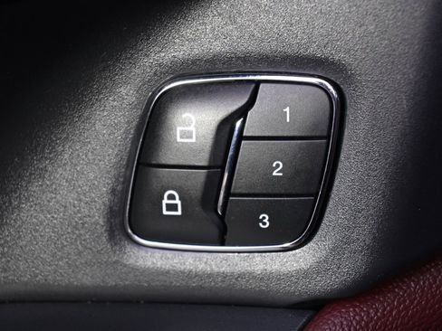 Used 2023 Ford Expedition Limited image 25