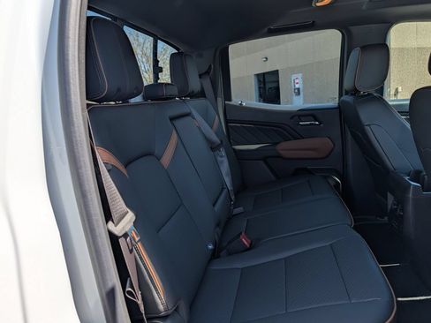 New 2026 GMC Canyon AT4 w/ Technology Plus Package AWD/4WD image 31