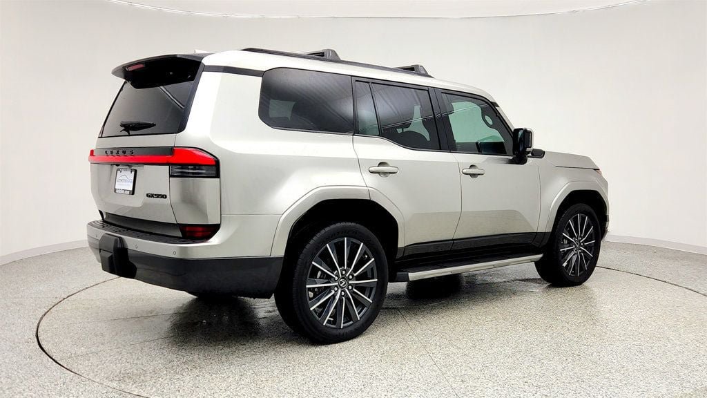 Used 2024 Lexus GX 550 w/ Cold Area Package AWD/4WD image 5