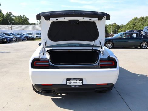 Used 2016 Dodge Challenger SRT Hellcat image 39