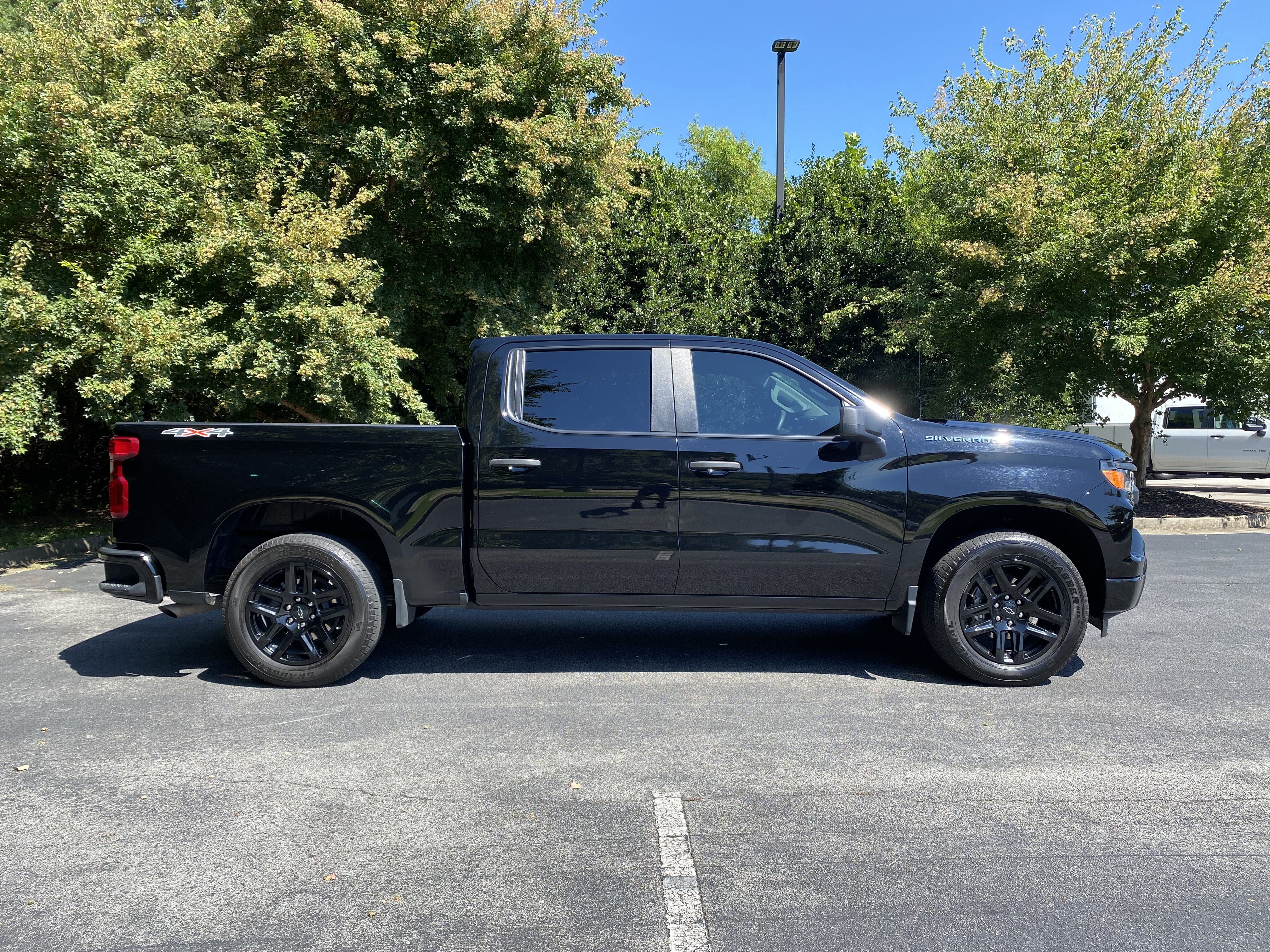 Used 2024 Chevrolet Silverado 1500 Custom AWD/4WD image 10