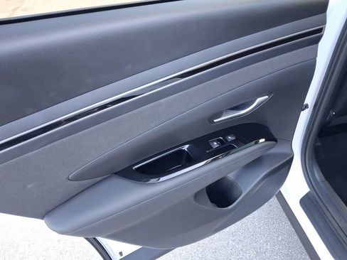 Used 2024 Hyundai Tucson Limited FWD image 11