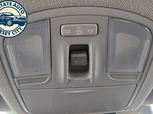 Used 2017 Hyundai Elantra Limited w/ Limited Ultimate Package 05 FWD image 24