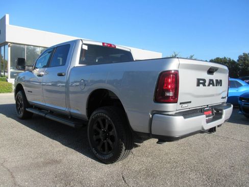 Used 2026 RAM 2500 Big Horn AWD/4WD image 5