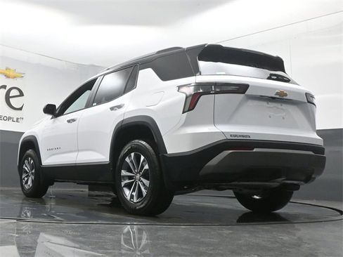 New 2026 Chevrolet Equinox LT w/ LPO, Floor Liner Package image 5