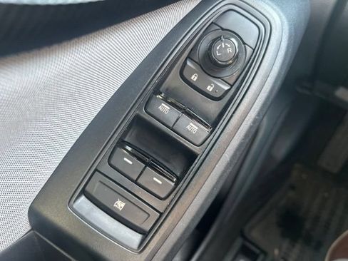 Used 2019 Subaru Crosstrek 2.0i Premium w/ Eyesight System AWD/4WD image 18