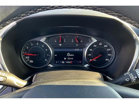 Used 2024 Chevrolet Equinox LT image 21