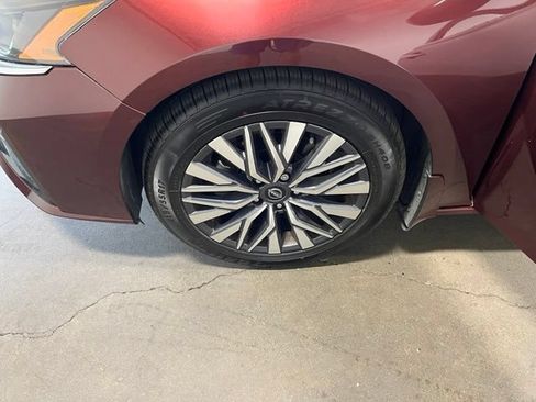 Used 2023 Nissan Altima 2.5 SV FWD image 30