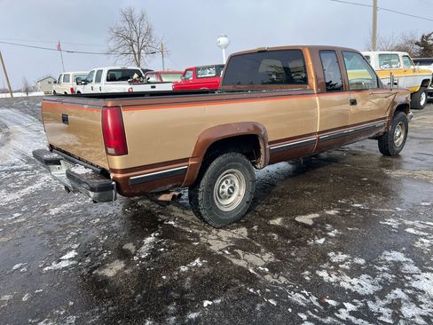 Used 1989 Chevrolet Silverado 3500 4x4 Extended Cab image 4