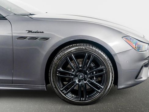 Used 2023 Maserati Ghibli Modena Q4 AWD/4WD image 4