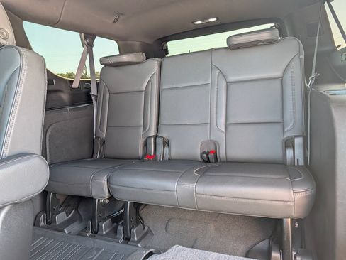 Used 2021 GMC Yukon XL Denali w/ Denali Premium Package RWD image 14