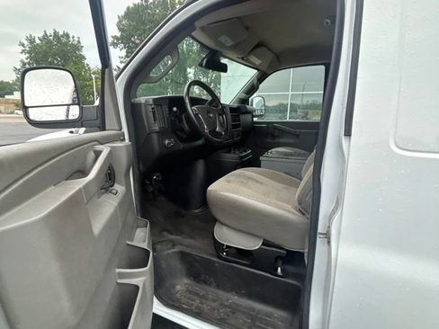 Certified 2019 Chevrolet Express 2500 w/ Driver Convenience Package RWD image 17