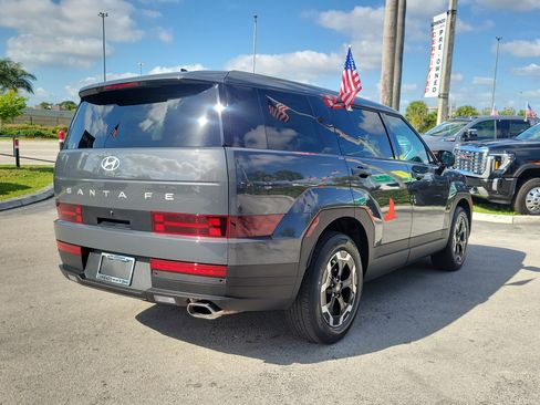 Used 2025 Hyundai Santa Fe SE image 5