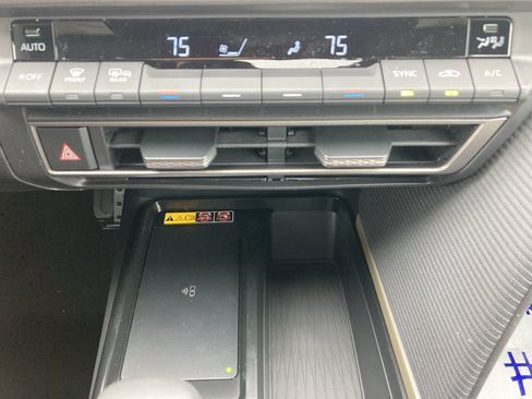 Used 2026 Toyota Camry SE image 17