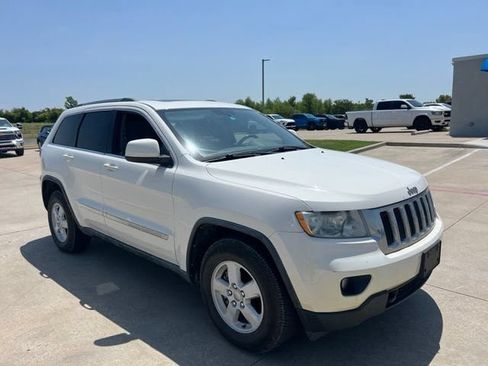 Used 2011 Jeep Grand Cherokee Laredo w/ Security & Convenience Group AWD/4WD image 7