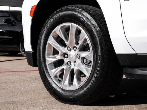 Used 2022 Chevrolet Suburban Premier image 59