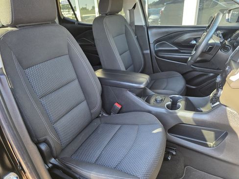 Used 2023 GMC Terrain SLE w/ Elevation Edition image 19