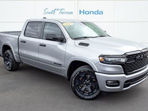 Used 2025 RAM 1500 Big Horn AWD/4WD image 2