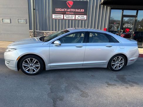 Used 2013 Lincoln MKZ image 2