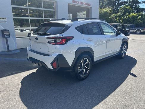 Used 2024 Subaru Crosstrek 2.0i Premium AWD/4WD image 7