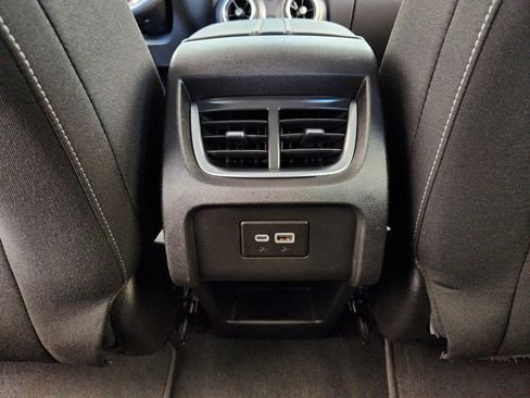 Used 2025 Chevrolet Blazer LT FWD image 32
