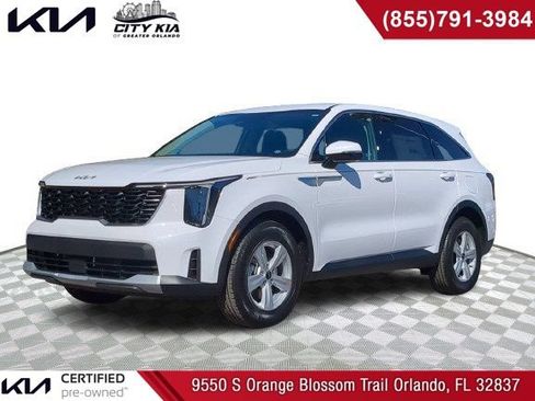 Used 2026 Kia Sorento LX FWD image 1