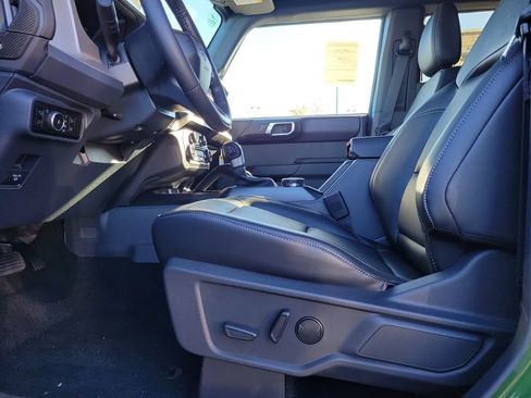 New 2025 Ford Bronco Outer Banks w/ Sasquatch Package image 18