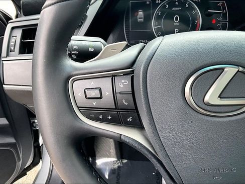 Used 2024 Lexus ES 350 w/ Premium Package image 11