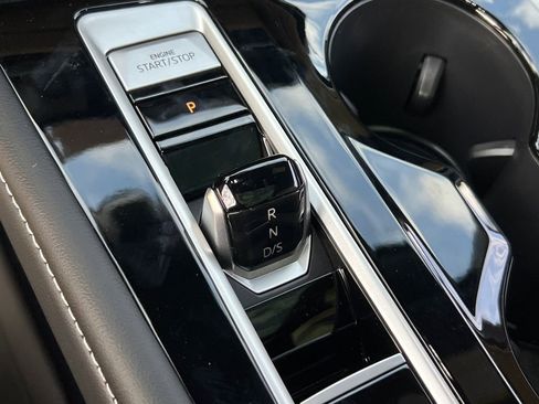 New 2026 Volkswagen Atlas Cross Sport SE image 28