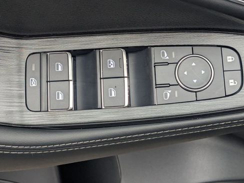 New 2026 Nissan Rogue Platinum w/ Platinum Premium Package image 11